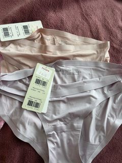 (Category: ) located in . Submitted by periwinkle86 (Listing ID 1408752045, Image 1). Description: .