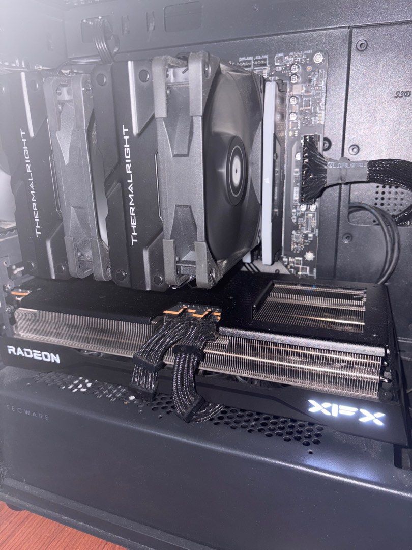 XFX Radeon RX 9070 XT 16GB (Category: Computer Parts) located in Taguig. Submitted by jo0.l (Listing ID 1408833685, Image 3). Description: XFX RX 9070XT (non oc) Rfs: overkill valo at LoL lang nilalaro ko.