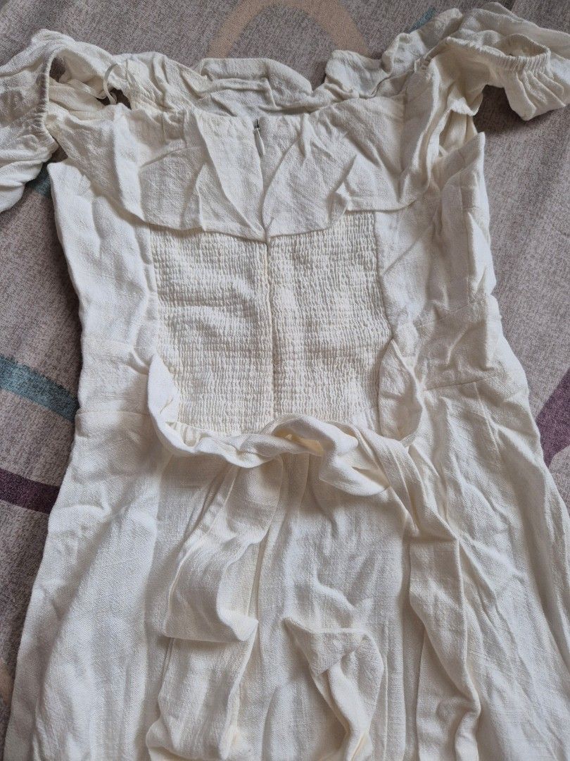 Zara off-shoulder dress (Category: Dresses) located in Cavite. Submitted by cjlaurel (Listing ID 1408778235, Image 3). Description: *super pretty when worn (no ww photo coz it doesn't fit me anymore) *fits xs : 24-25 waist *zipper back, w/ inner lining.