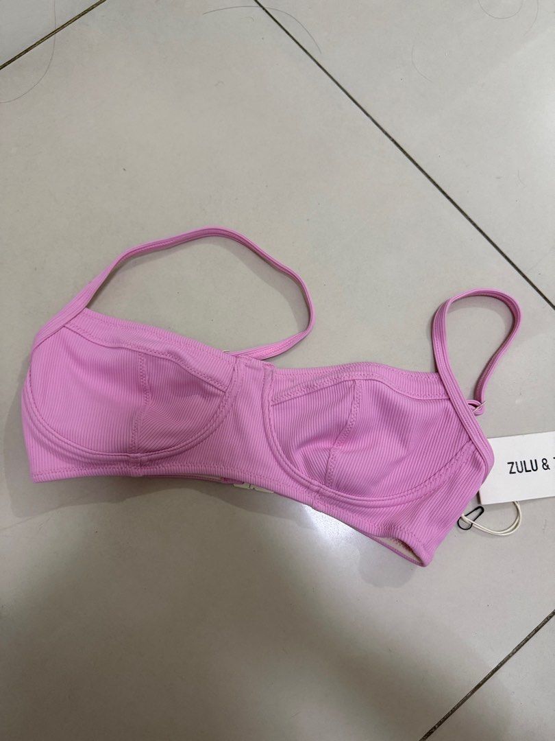Zulu & Zephyr Pink Bikini Top (Category: Bikinis & Swimsuits) located in Manila. Submitted by itsr2 (Listing ID 1408772316, Image 1). Description: - Zulu & Zephyr pink bikini top - Ribbed texture - Adjustable straps - Clasp closure at back - Size: AU 8 / US 4 / EU 36 - Stylish swimwear.