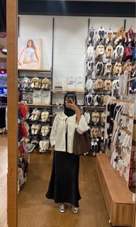 (Category: ) located in . Submitted by mayaleena (Listing ID 1350628761, Image 1). Description: .