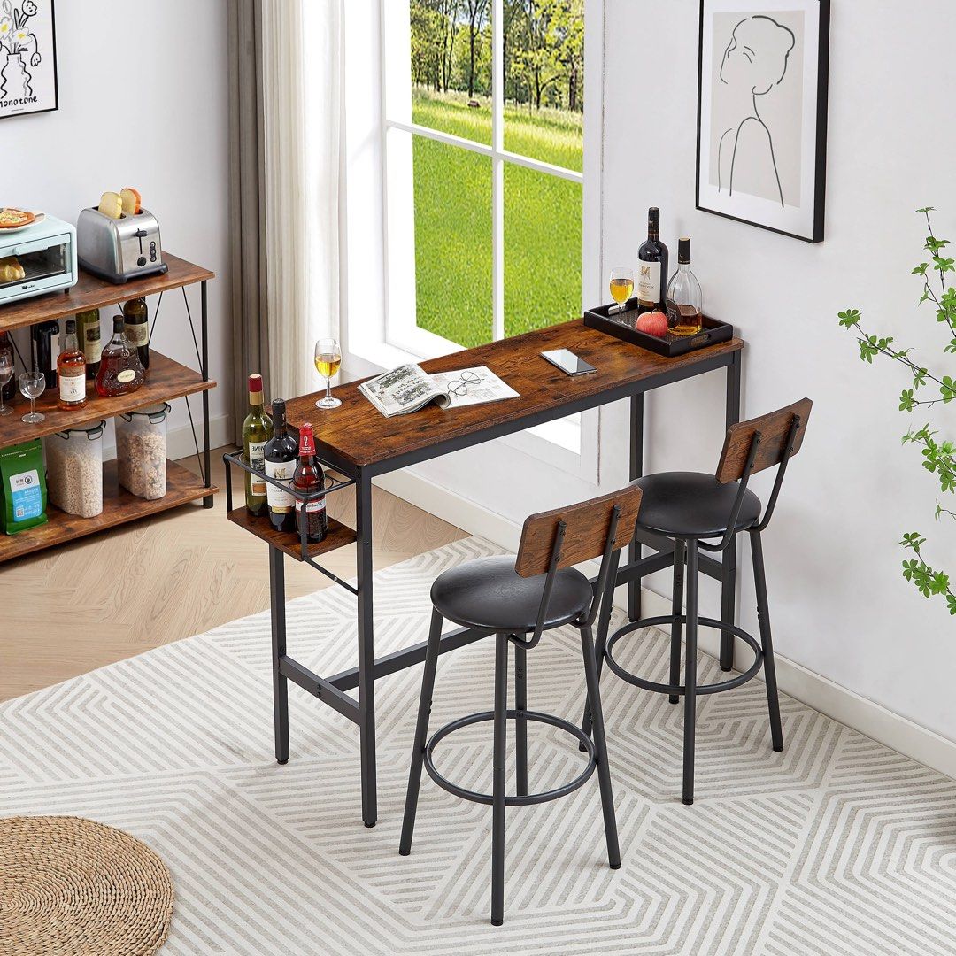 Dining Table (Category: Tables & Sets) located in Singapore. Submitted by calox (Listing ID 1350588025, Image 1). Description: .