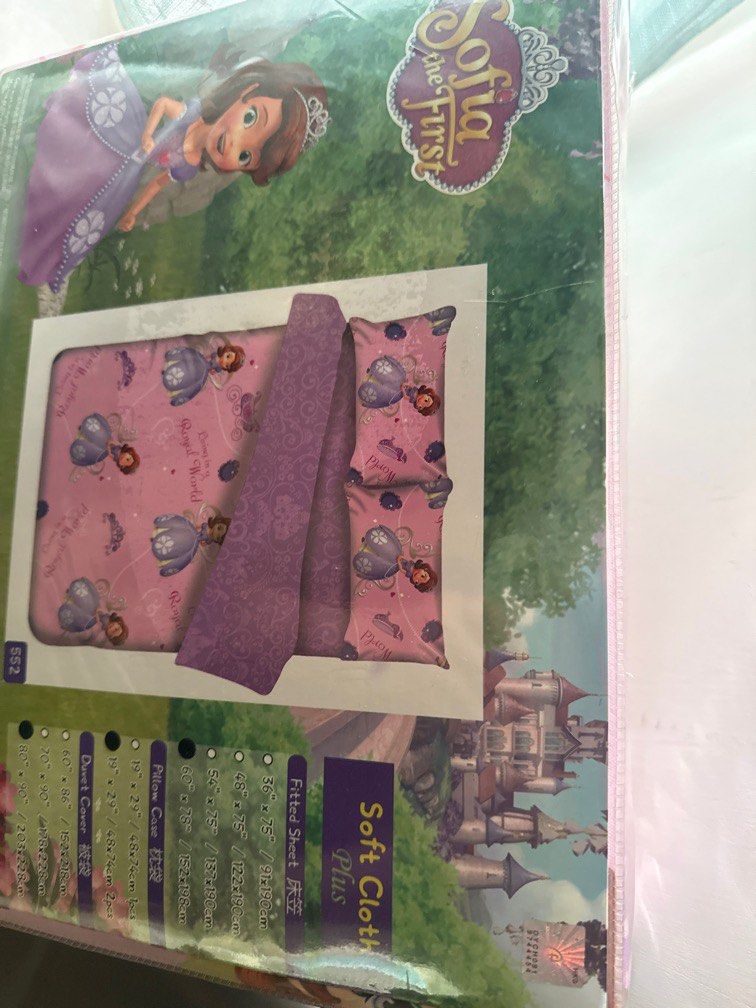Disney Sofia （分類：床具浴巾）位於 Hong Kong。 由 kckc.cy 提交（商品編號 1350604336，圖片 2）。簡介： 正版有雷射標籤，原價2000多。