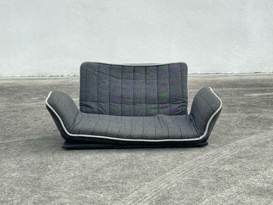 Floor Reclining Sofa (Category: Sofas) located in Bulacan. Submitted by rock_off.thriftshop.ph (Listing ID 1350630806, Image 2). Description: .