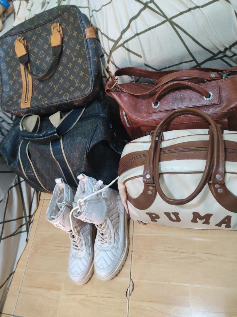 FOR TAKE ALL (Category: Luxury Bags & Wallets) located in Manila. Submitted by everythinghasaprice (Listing ID 1350613185, Image 2). Description: For Take all.
