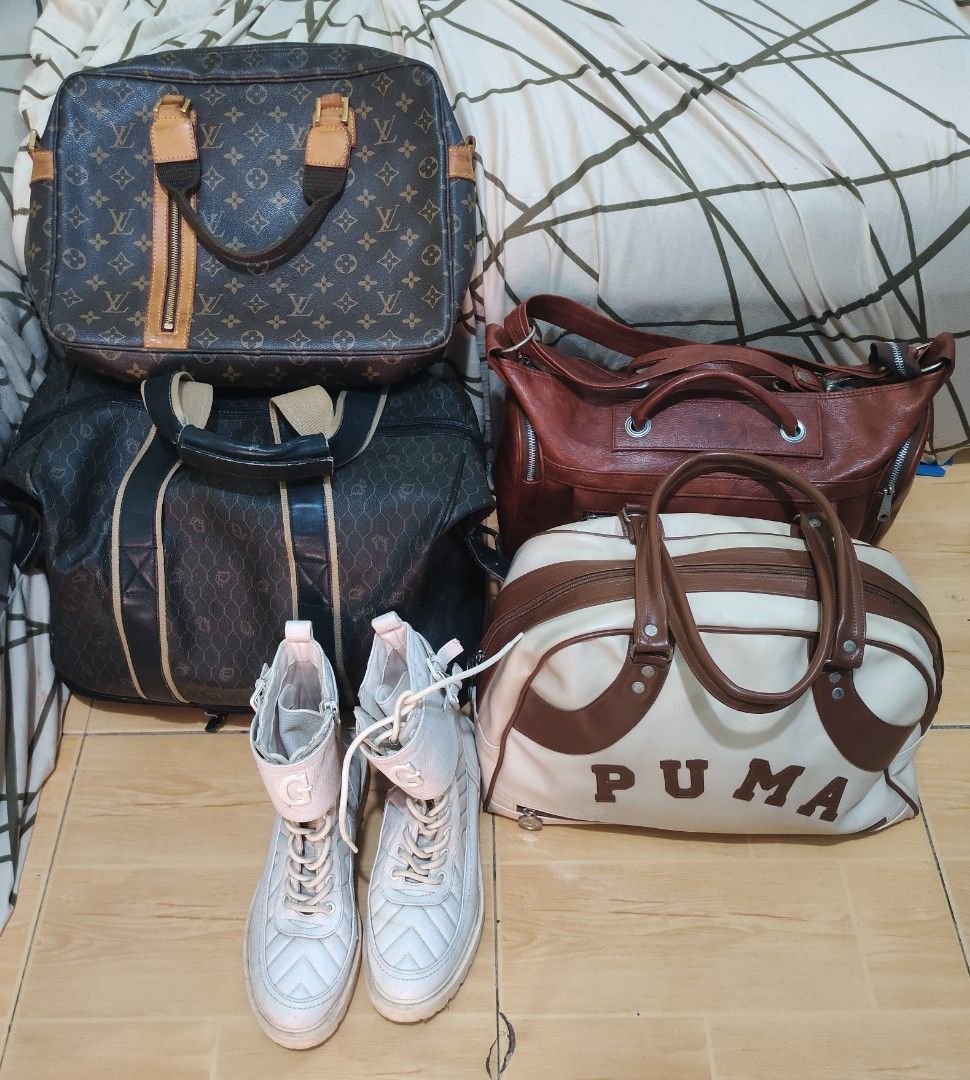 FOR TAKE ALL (Category: Luxury Bags & Wallets) located in Manila. Submitted by everythinghasaprice (Listing ID 1350613185, Image 1). Description: For Take all.