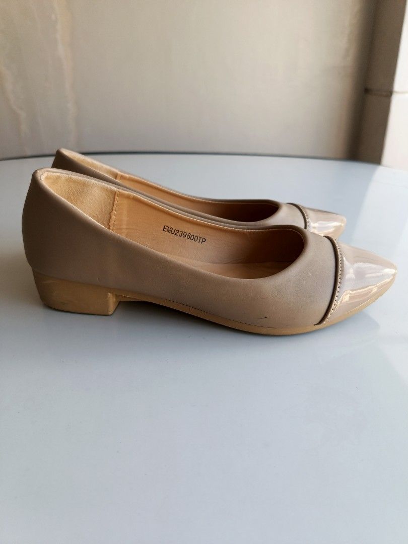 formal office event graduation flat shoes size 8 (Category: Flats & Sandals) located in Las Pinas. Submitted by sunflower.kids.ph (Listing ID 1350711110, Image 2). Description: Brand: Unlisted Size 8 worn 1-2x only.