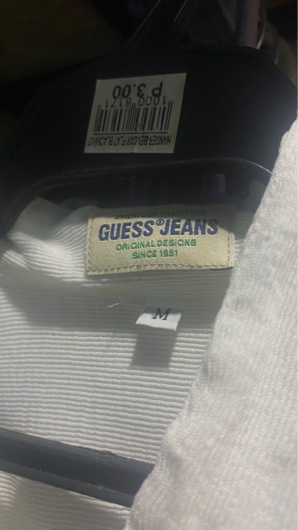 Guess White Corduroy Overshirt (Category: Coats, Jackets and Outerwear) located in San Pablo. Submitted by asteryow (Listing ID 1350588950, Image 2). Description: Price is Negotiable All items are personally owned and well taken care of Color may be affected by lighting Never been used RFS: College funds.
