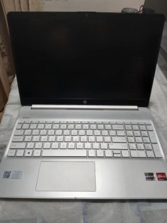 HP LAPTOP (Negotiable)
