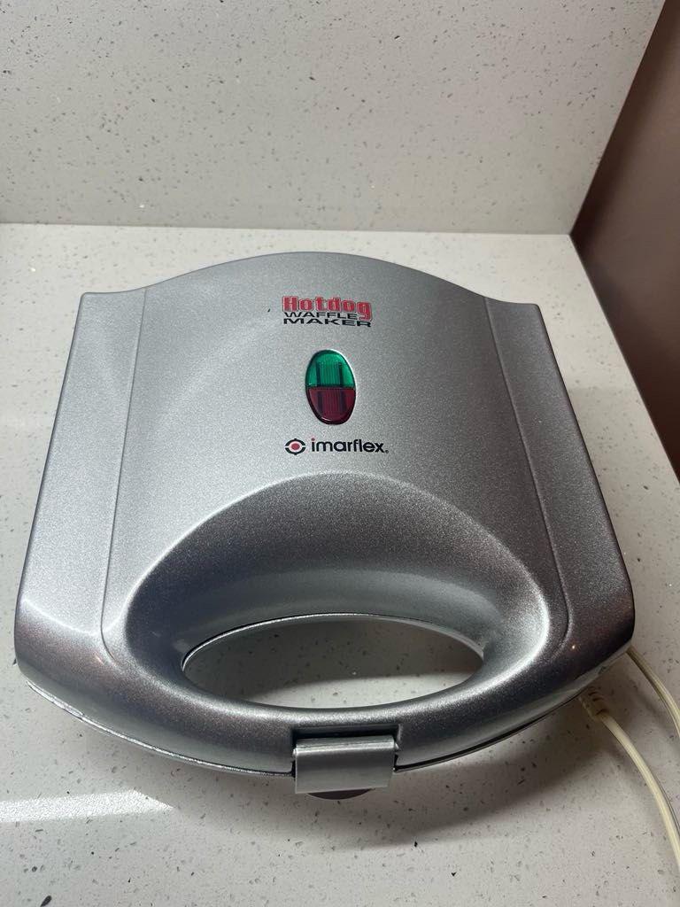 [Imarflex] Hotdog Waffle Maker (Category: Other Kitchen Appliances) located in Marikina City. Submitted by relocatingitems (Listing ID 1350578791, Image 1). Description: .