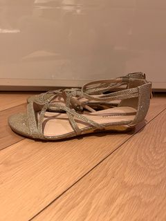 （分類：）位於 。 由 flo_c 提交（商品編號 1350681468，圖片 1）。簡介： 。