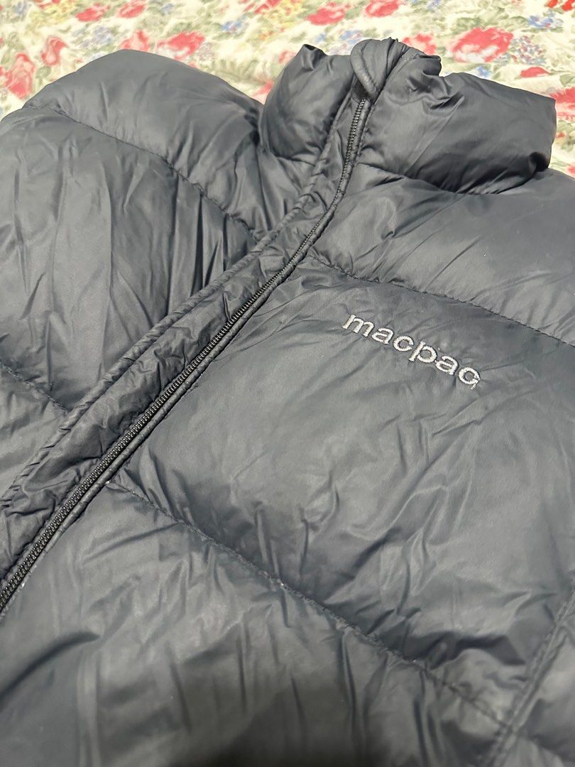 Macpac Black Puffer Jacket (Kids size) (Category: Babies & Kids Fashion) located in Jimenez. Submitted by cflamd (Listing ID 1350545679, Image 3). Description: Rfs: decluttering Worn once by sister during trip Perfect for winter! In excellent condition See photos for sizing.
