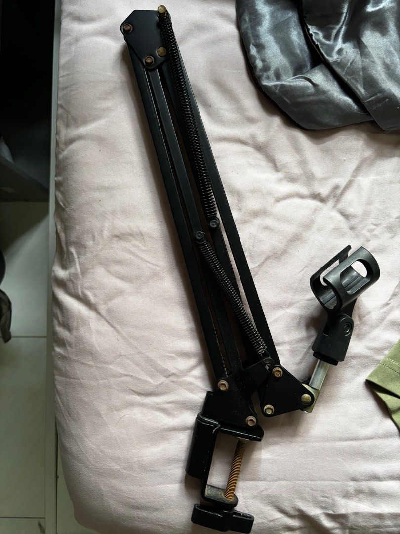 Microphone Table Mount448268384506357760