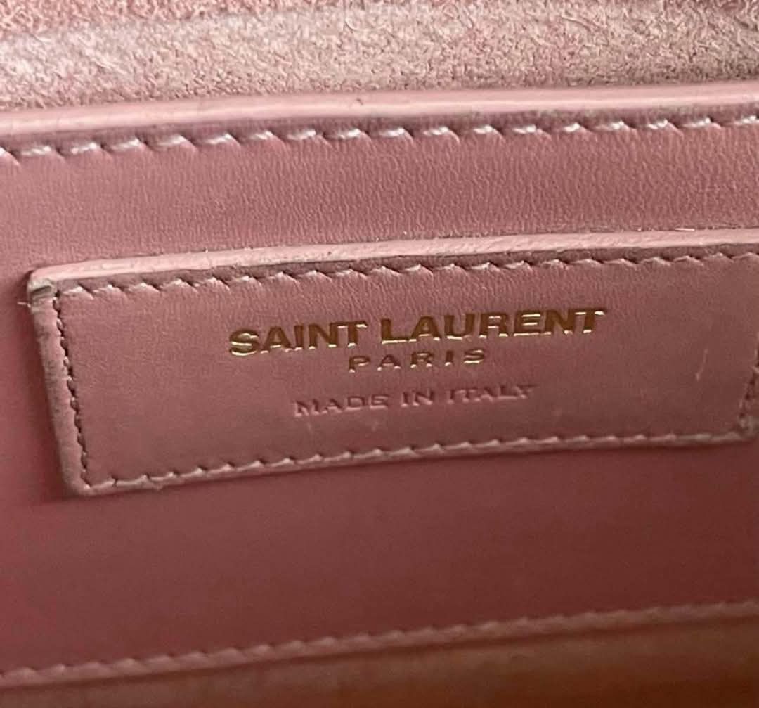 Original YSL Two-Way Bag (Category: Luxury Bags & Wallets) located in Caloocan City. Submitted by dan.onahon91 (Listing ID 1350681934, Image 2). Description: ₱20,000 only YSL Two-Way Bag In a very good condition (Open for LAYAWAY).