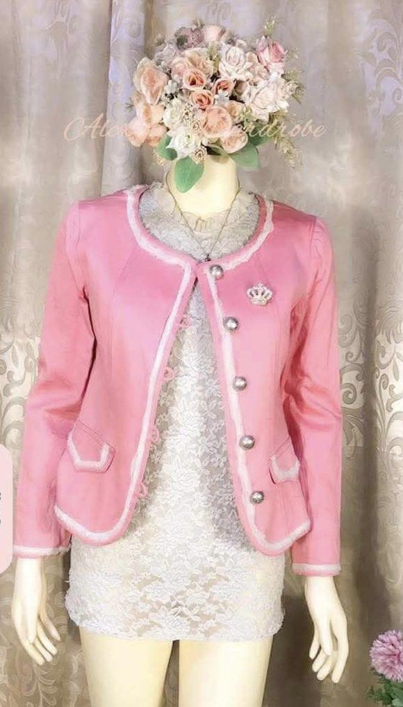 Pink Blazer (Category: Coats, Jackets and Outerwear) located in Pasig City. Submitted by espnyl07 (Listing ID 1350589480, Image 1). Description: Pink Blazer ✔️can be used as casual or semi-formal attire ✔️best fits to small ✔️fits XS to medium ✔️high quality buttons Meetup or Delivery from: 📍SM Megamall 📍Bulacan .