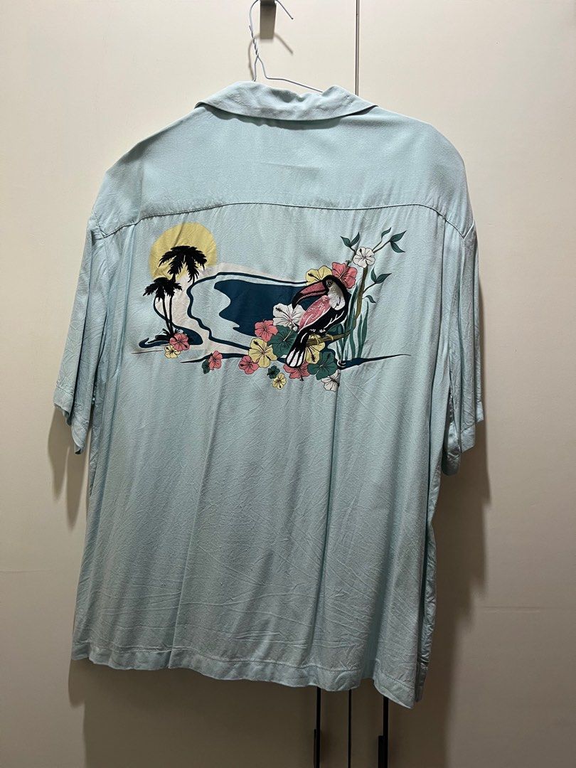 Pull & Bear Button Down (Category: Shirts) located in Makati City. Submitted by clothesfrombel (Listing ID 1350595736, Image 2). Description: Selling Pull & Bear top with graphic detail at the back. Super slouchy, super oversized, super comfy. Perfect as a coverup at the beach..