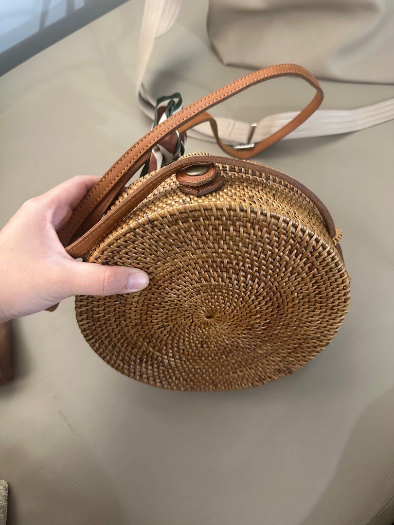 Rattan Bag bought in Indonesia (Category: Cross-body Bags) located in Davao. Submitted by micahcm (Listing ID 1350603116, Image 2). Description: The quality is so good since this was really bought in Bali, Indonesia.