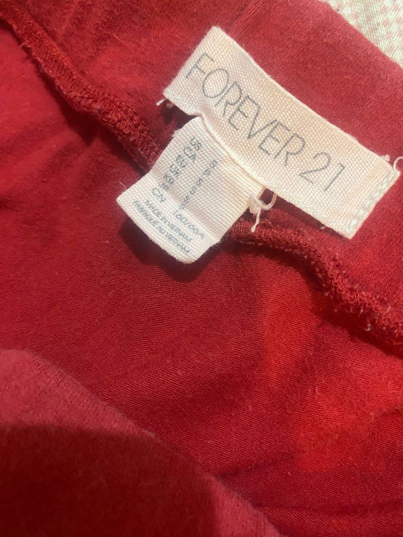Red bandage skirt (Category: Skirts) located in Manila. Submitted by jcarlaaa (Listing ID 1350680367, Image 2). Description: Used bandage skirt. Small size but had adjustments on the waist because small size was big for me.