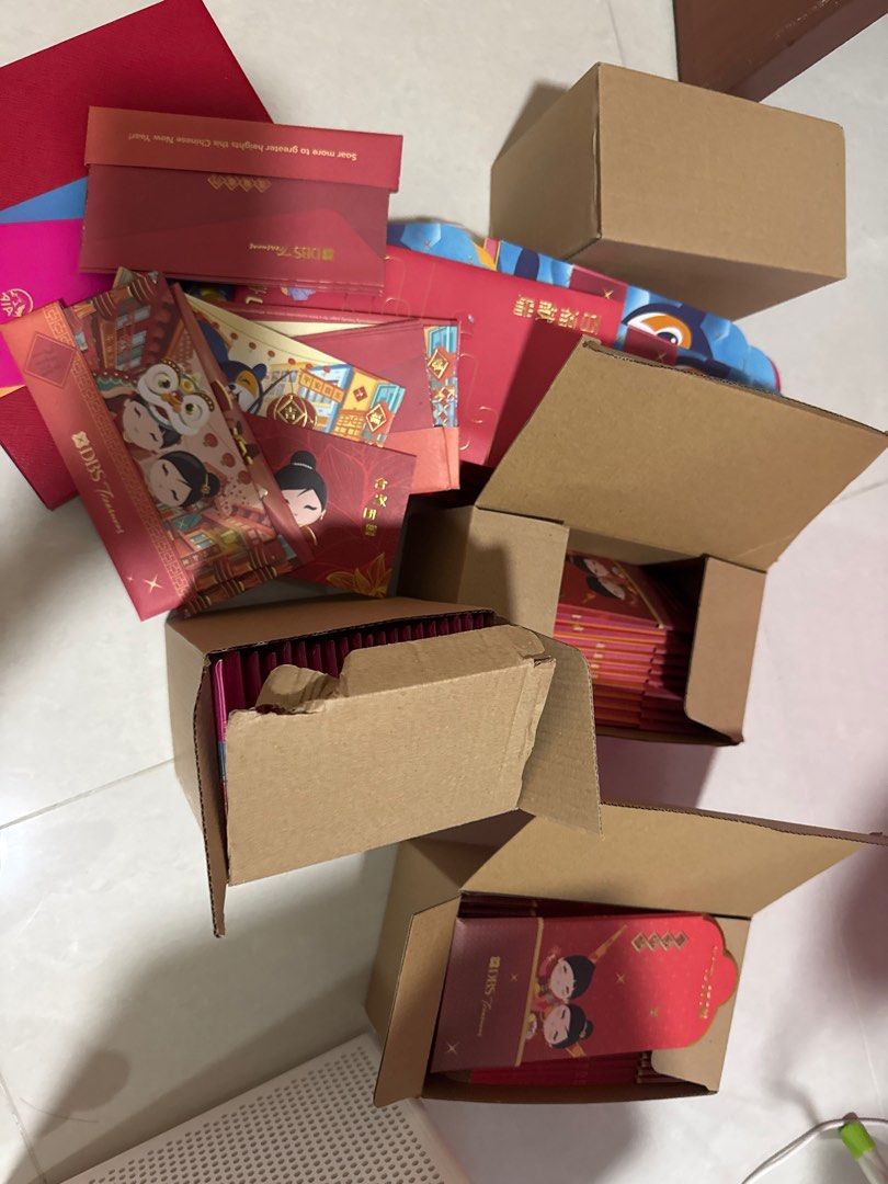 Red packets (Category: Art & Prints) located in Singapore. Submitted by janbeans1 (Listing ID 1350641839, Image 1). Description: Pls self collect at tamp west.