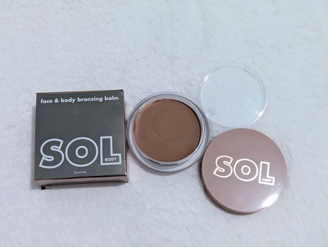 Sol Face & Body Bronzing Balm in Light (Category: Makeup) located in San Fernando. Submitted by avangelon (Listing ID 1350581660, Image 1). Description: swatched only. bought late 2024 for 900 pesos. rfs: raising funds for my cat's surgery.