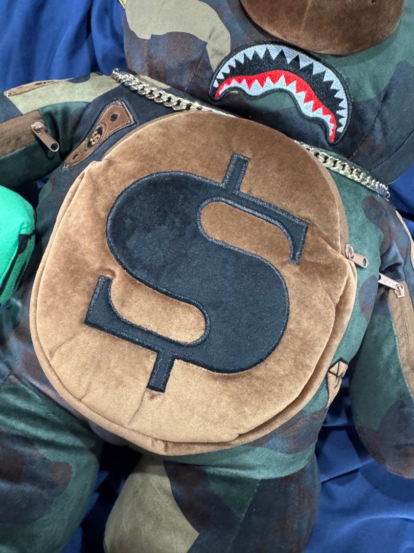 Sprayground Moneybear Camo Backpack (Category: Backpacks) located in Quezon City. Submitted by kanjoshashinka (Listing ID 1350572975, Image 2). Description: Sprayground Moneybear Camo Backpack Limited Edition -Brand New -Legit .