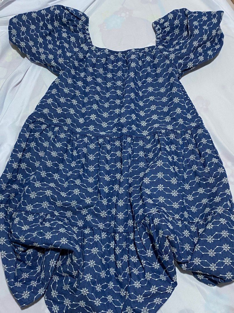 TAKE ALL (2 TOPS, 2 DRESSES, 1 SKIRT) (Category: Skirts) located in Manila. Submitted by micahbfaj (Listing ID 1347239049, Image 3). Description: Super sexy skirt! Fits Xs-S Rfs: Di na kasya sa akin. .