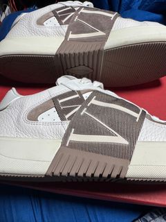 (Category: ) located in . Submitted by heyclearmywardrobepls (Listing ID 1350672187, Image 1). Description: .