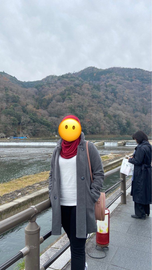 Winter jacket (Category: Coats, Jackets and Outerwear) located in Shah Alam. Submitted by wni21 (Listing ID 1350633412, Image 3). Description: Jacket bought from bundle. Still in good condition, dah siap hantar for dry clean. Used less than 3 times for my Japan trip..