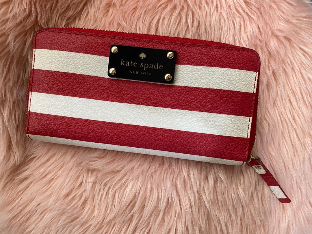 full zip wallet - Kate Spade ♠️ (Category: Luxury Bags & Wallets) located in Quezon City. Submitted by goodstuff_4sale (Listing ID 1350626621, Image 1). Description: Kate Spade full zip wallet just stored, never used no box red stipes Gcash Grab lalamove j&t jrs.