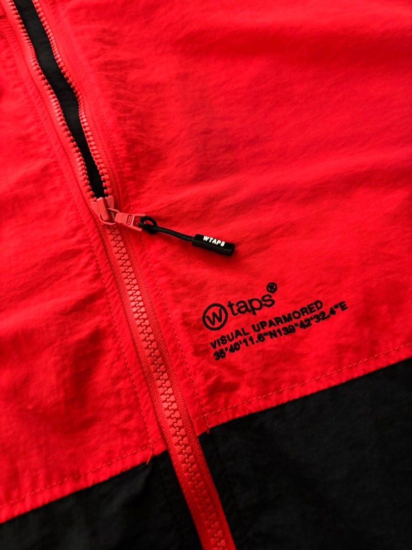 Wtaps B2 Jacket （分類：外套及戶外衣服）位於 Hong Kong。 由 layseeming 提交（商品編號 1350587367，圖片 4）。簡介： Wtaps B2 Jacket Color: Red/Black Size: XL (衫闊：77cm，衫長：74cm) 只接受 PayMe 或 轉數快付款 只用順豐速遞（運費到付）。