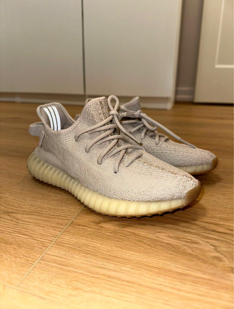YEEZY BOOST 350 V2 SESAME (Category: Shoes) located in Toronto. Submitted by viajeni (Listing ID 1350555729, Image 1). Description: IN GOOD CONDITION BARELY WORN SIZE WOMENS 6.5 MENS 5 BOX IS NOT INCLUDED.