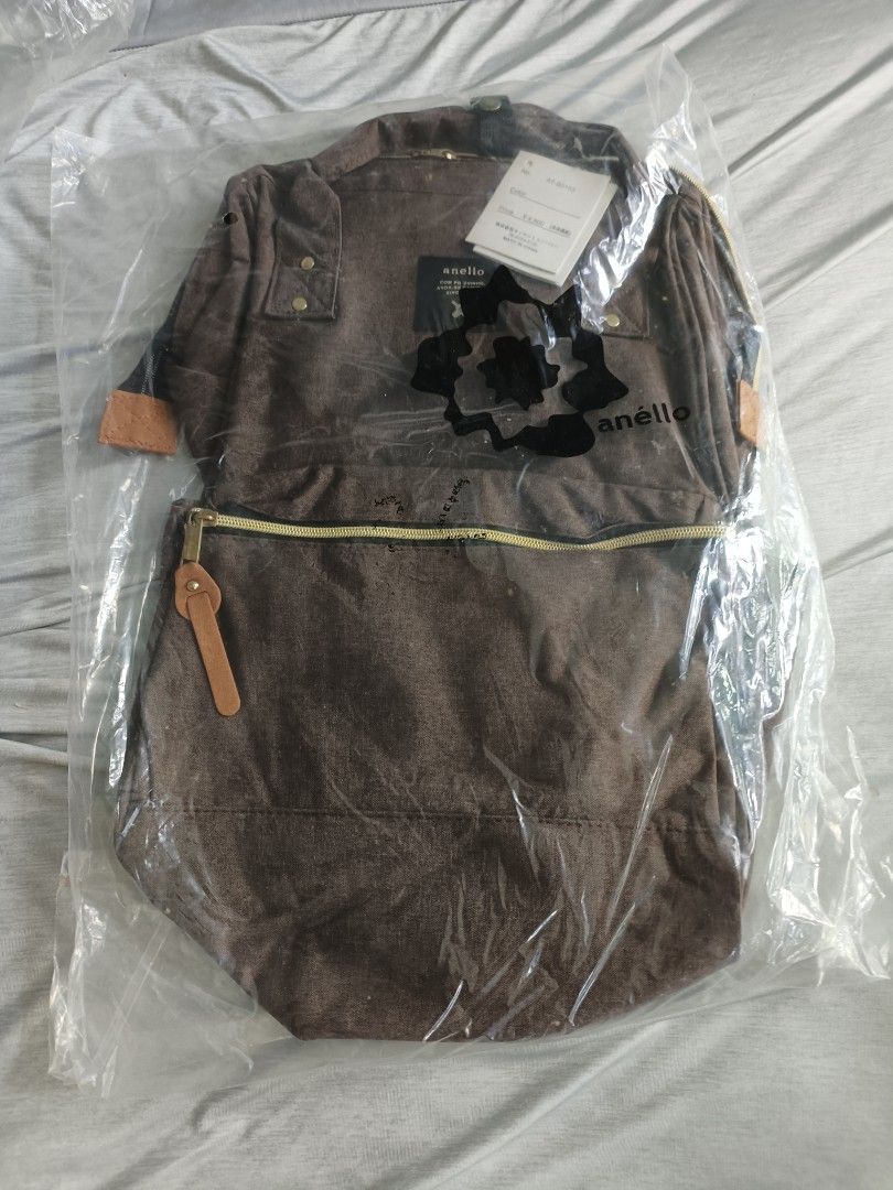 Backpack (Category: Backpacks) located in Singapore. Submitted by lxiangg (Listing ID 1352164730, Image 3). Description: no brand spacious reduced to clear height 39cm base 28x 14 cm material is good meet up at my convenience.