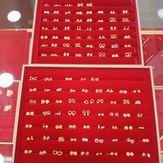 (Category: ) located in . Submitted by 916ansongoldshop_installment (Listing ID 1352182941, Image 1). Description: .