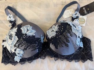 （分類：）位於 。 由 ccherriew 提交（商品編號 1352247614，圖片 1）。簡介： 。