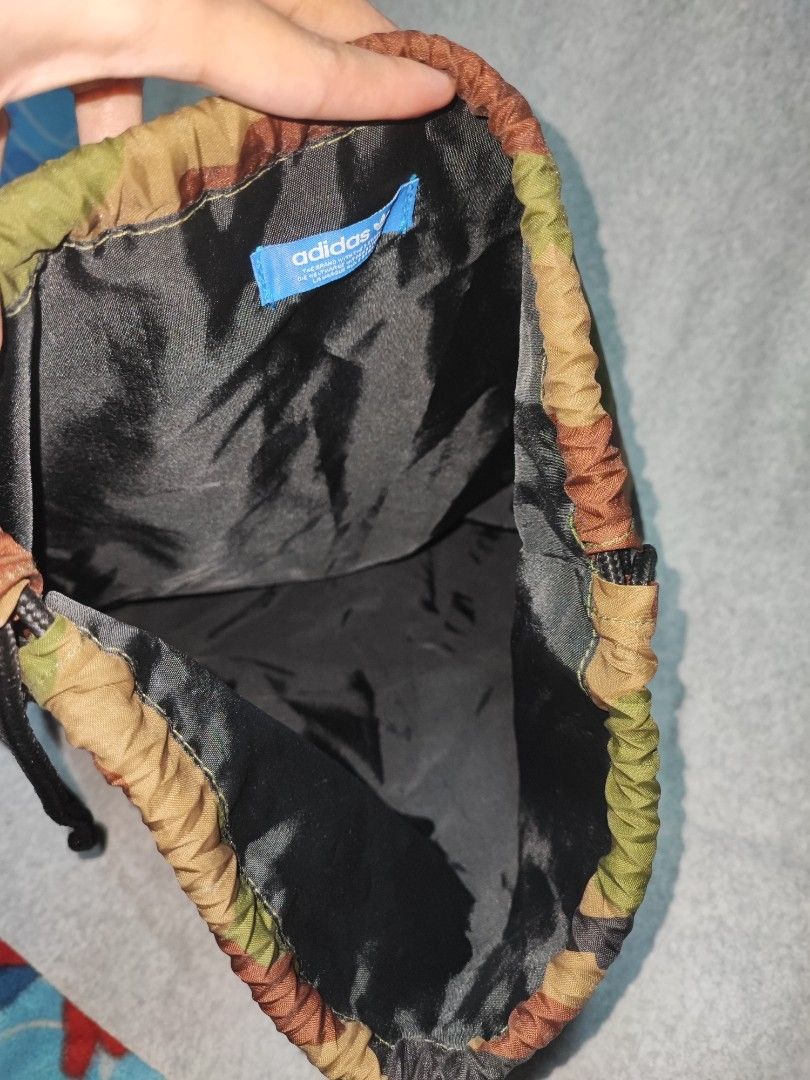 Adidas drawstring pack (Category: Backpacks) located in Baguio. Submitted by ozara.06 (Listing ID 1352204297, Image 3). Description: Adidas drawstring backpack Excellent condition 450.