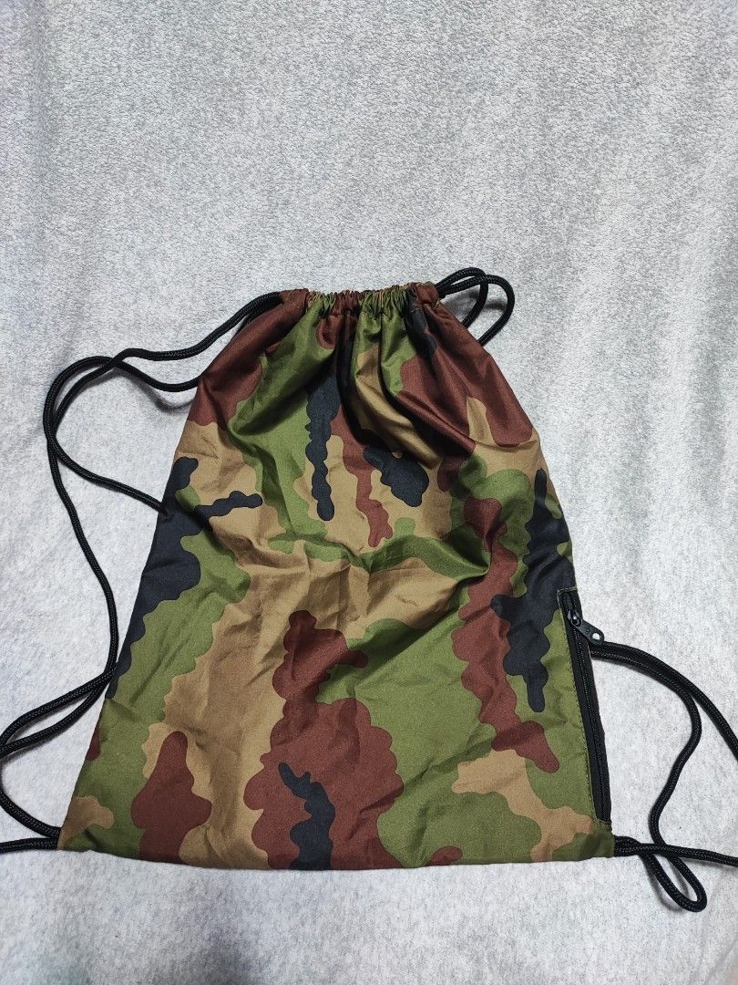 Adidas drawstring pack (Category: Backpacks) located in Baguio. Submitted by ozara.06 (Listing ID 1352204297, Image 2). Description: Adidas drawstring backpack Excellent condition 450.