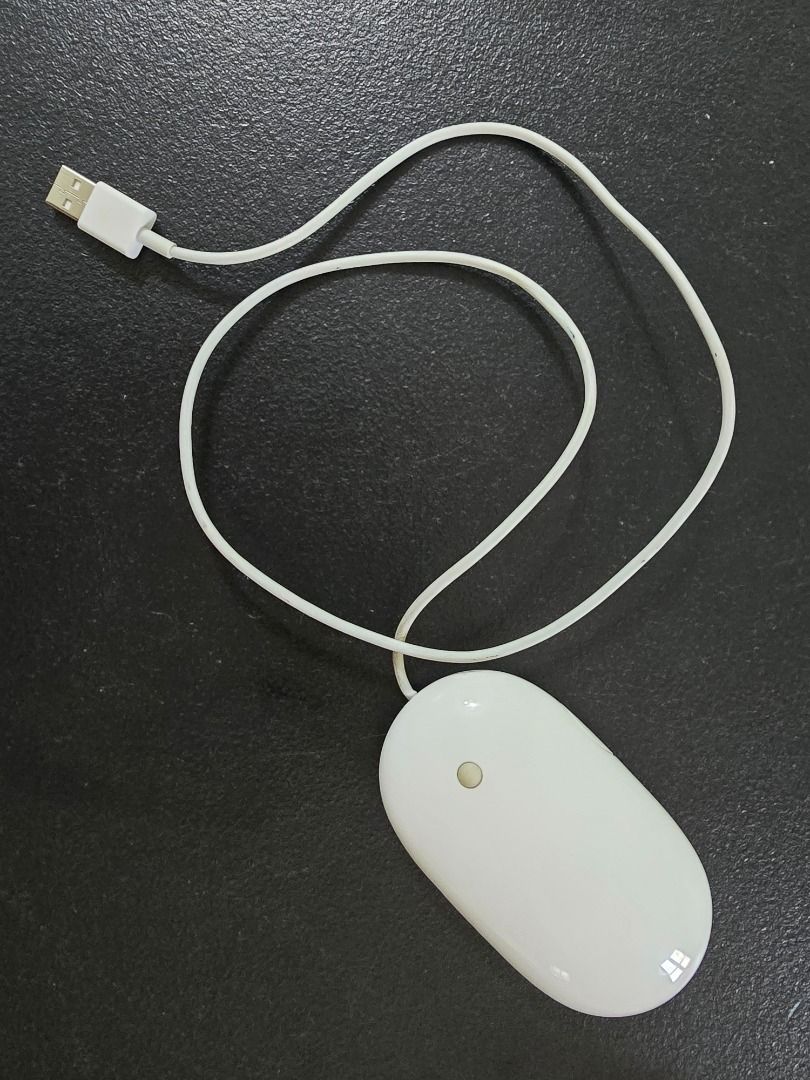 Apple Mightly Mouse (Category: Mouse & Mousepads) located in Las Pinas. Submitted by neilmarion (Listing ID 1352213560, Image 2). Description: Apple Mightly Mouse RFS: Not needed. Decluttering..