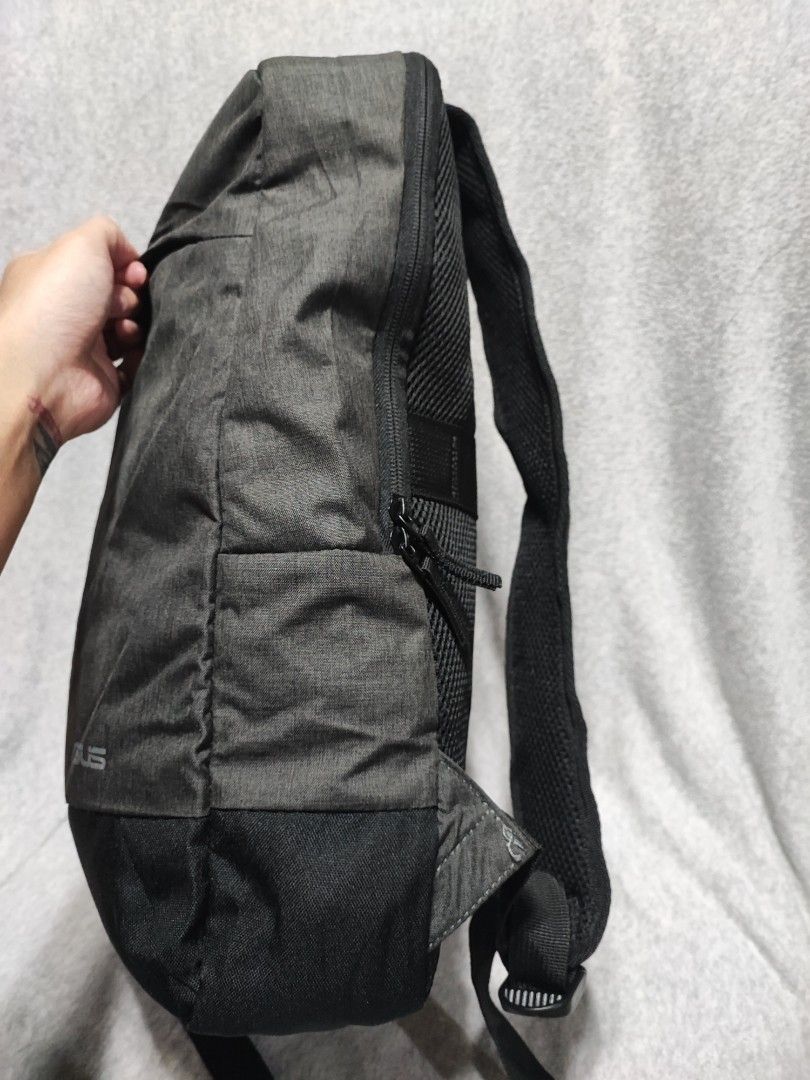 Asus laptop backpack (Category: Backpacks) located in Baguio. Submitted by ozara.06 (Listing ID 1352205972, Image 3). Description: Asus laptop backpack Excellent condition Can fit 16" laptop 600.