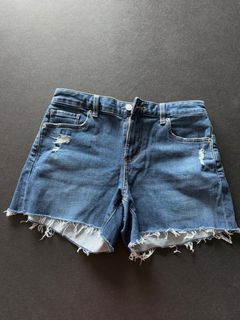(Category: ) located in . Submitted by onadecluttermission (Listing ID 1352278245, Image 1). Description: .
