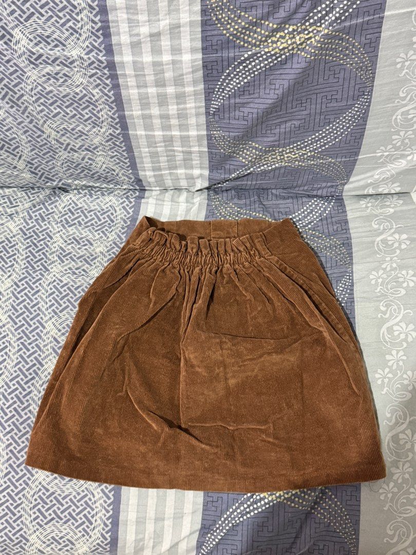 Brown Corduroy Skirt (Category: Skirts) located in Manila. Submitted by liiiightt (Listing ID 1352288380, Image 2). Description: Preloved fits waistine 24-26 stretchable.