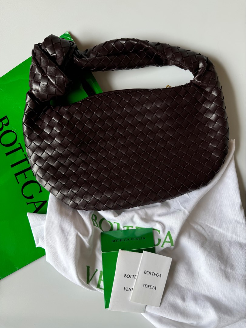 BV SMALL DROP 32CM BLACK LAMBSKIN
