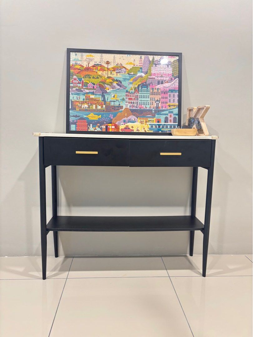 Console table (Category: Shelves, Cabinets & Racks) located in Kuala Lumpur. Submitted by eeeraaaaaaa (Listing ID 1352168194, Image 1). Description: Normal price was rm800++ Pickup only- own transport .