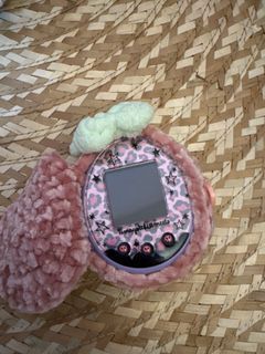 Custom Tamagotchi On/Meets (English firmware)