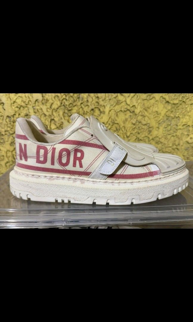 dior id shoes free shipping (Category: Sneakers) located in Manila. Submitted by 29chi (Listing ID 1352298853, Image 1). Description: ptp admin selling dior id shoes size 8 womens or size 6 for men in good condition pm for inquiries bawas ng gamit mdaming shoes only 10,599 free shipping po thank you very much.