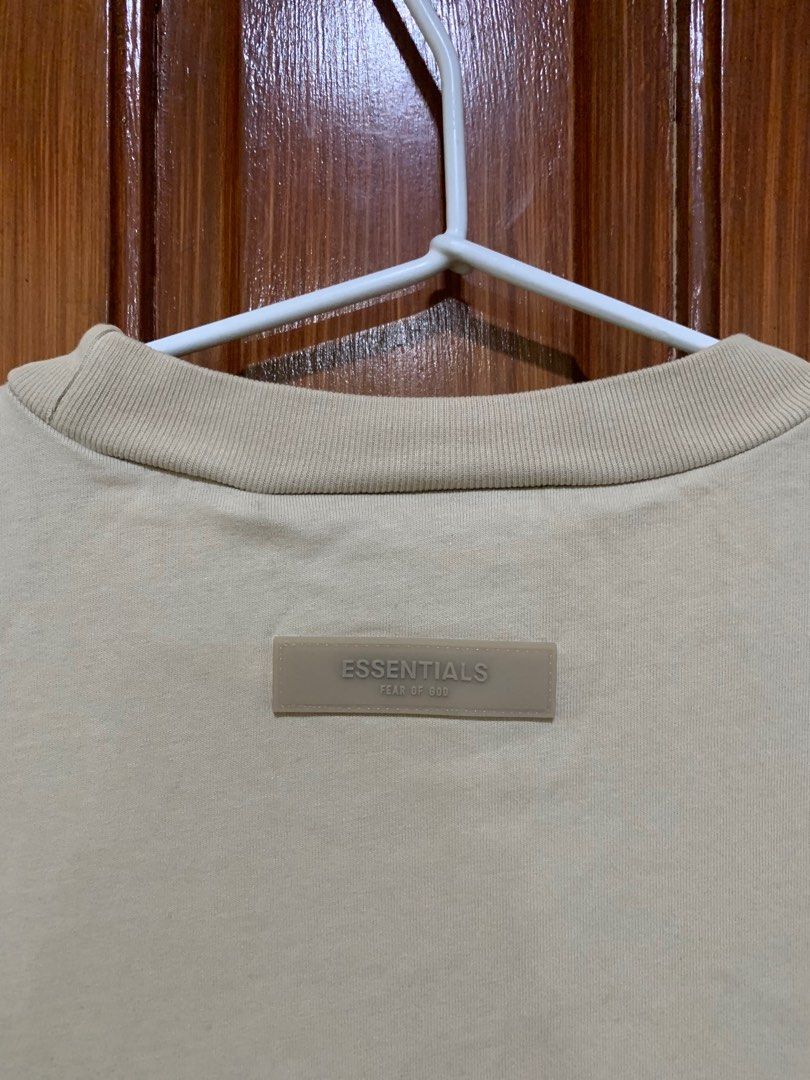 Essentials “Fear of God” Boxy Tee (Category: Tshirts & Polo Shirts ) located in Manila. Submitted by xadu07 (Listing ID 1352212633, Image 3). Description: excellent condition, only used once..