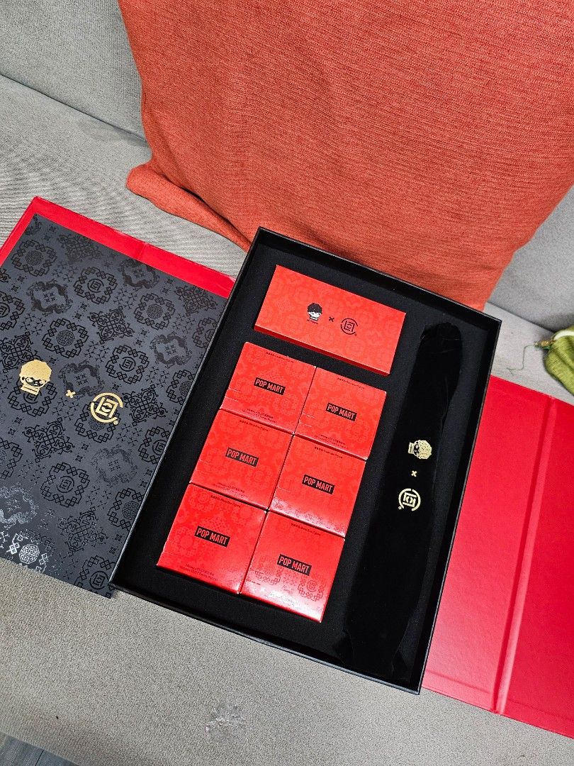 FOR SALE HIRONO X CLOT CONFIRMED GIFT SET (Category: Designer & Blind Box Toys) located in Makati City. Submitted by paulesalan.1 (Listing ID 1352190884, Image 1). Description: FOR SALE HIRONO X CLOT CONFIRMED GIFT SET NO SECRET ALL SEALED FOIL OPEN BOTTOM ONLY TO CHECK THE CARD.
