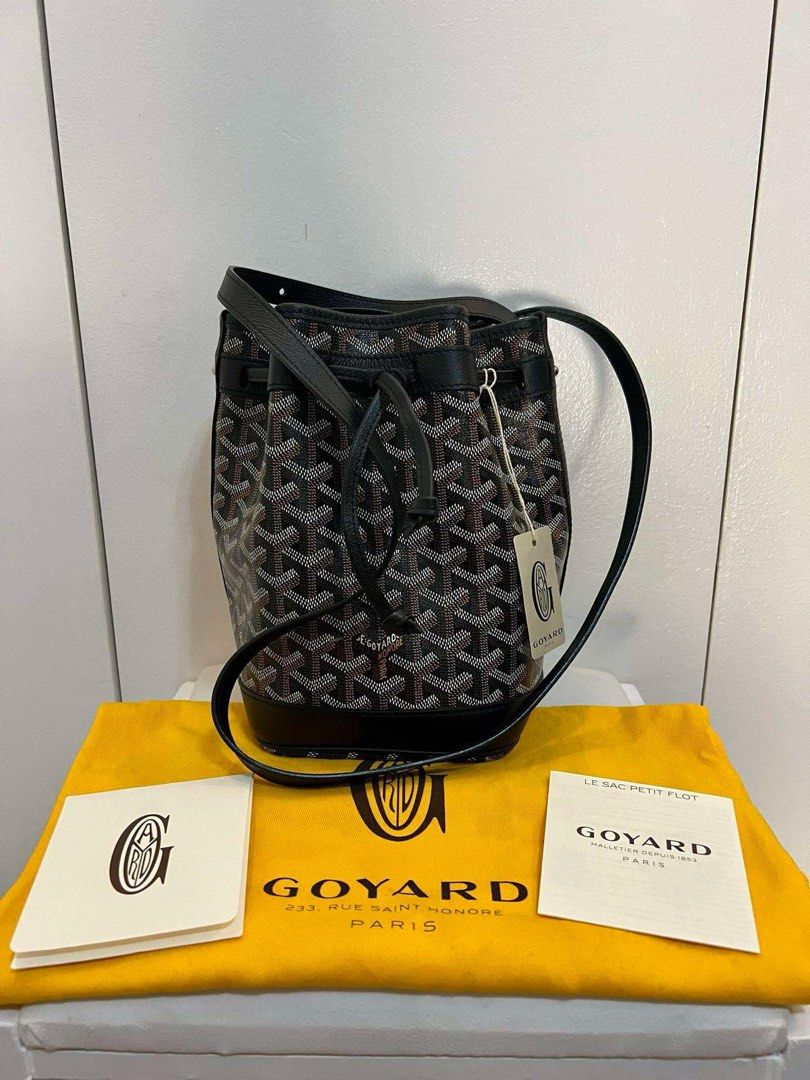 Goyard Petit Flot Bucket (Category: Luxury Bags & Wallets) located in Cavite. Submitted by louiessaliviac (Listing ID 1352215835, Image 1). Description: ✅ GOYARD Petit Flot Bucket Bag 95% new Complete inclusions dustbag ,care card , tag,cards.