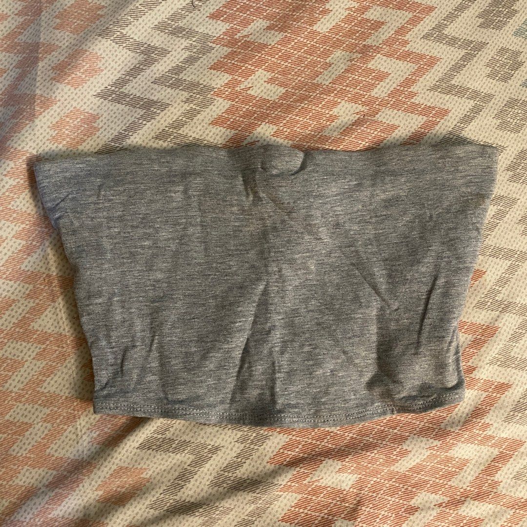 Gray Cropped Tube Top (Category: Sleeveless) located in Rizal. Submitted by TheRetailAddict (Listing ID 1352177944, Image 1). Description: .
