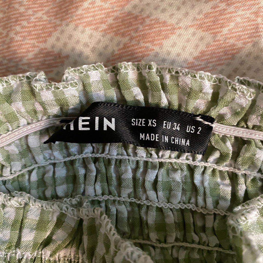 Green Gingham Cropped Top (Category: Blouses) located in Rizal. Submitted by TheRetailAddict (Listing ID 1352179063, Image 2). Description: .