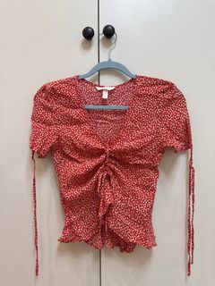(Category: ) located in . Submitted by snoopywardrobe (Listing ID 1352293924, Image 1). Description: .